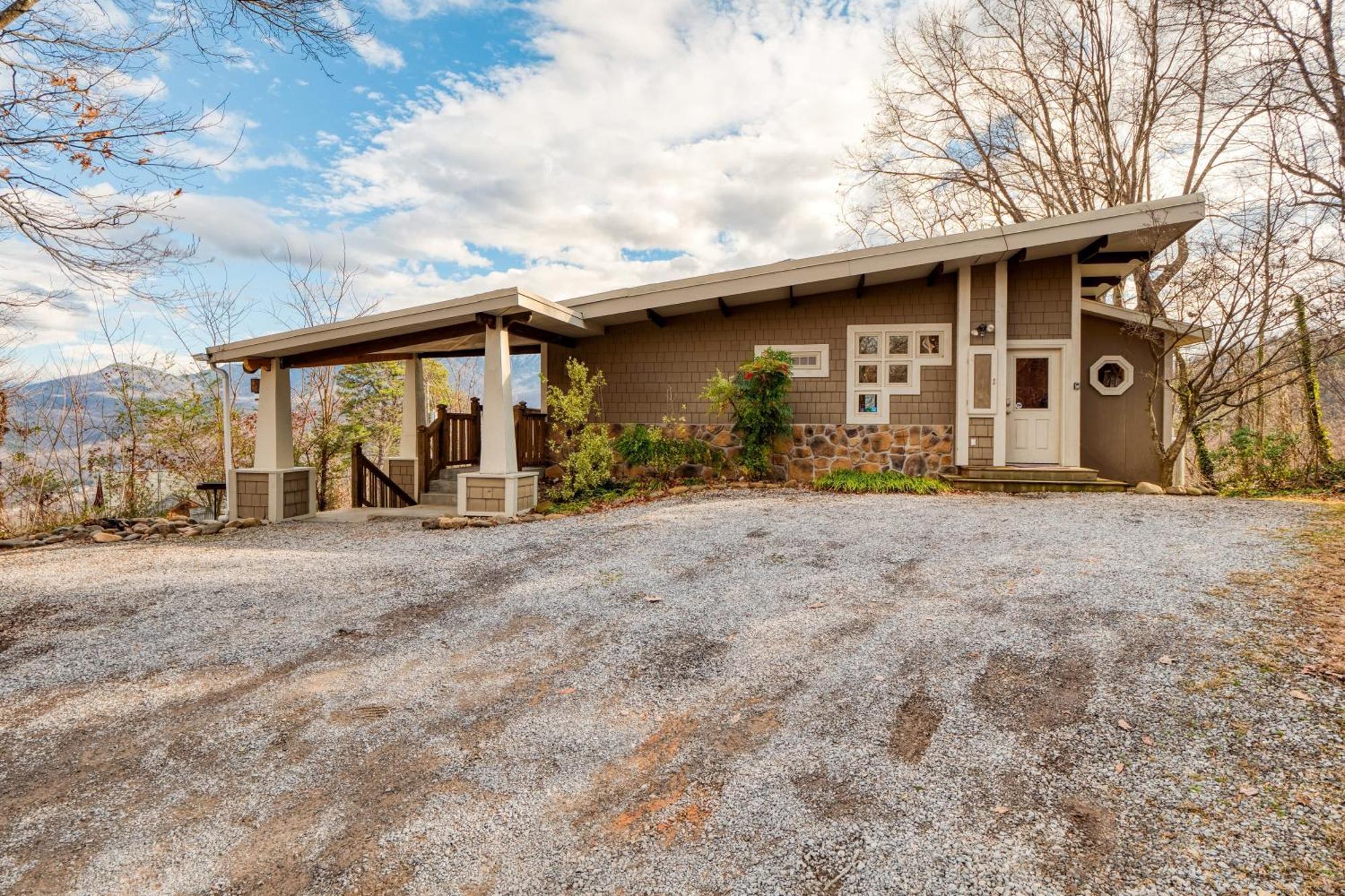 Chestnut By Avantstay Mountain Cabin W Treetop Views Hot Tub Game Room Gatlinburg Extérieur photo